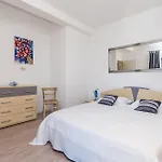 2 Bedroom Beautiful In Lejlighed