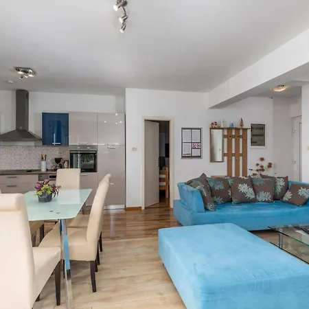 2 Bedroom Beautiful In Rijeka