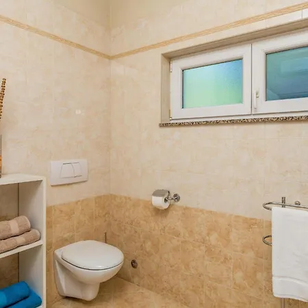 Daire 2 Bedroom Beautiful In Rijeka