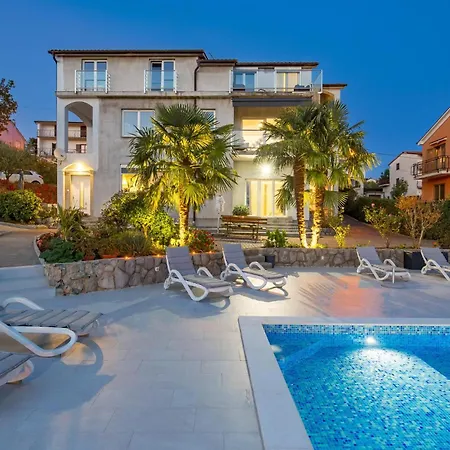 2 Bedroom Beautiful In