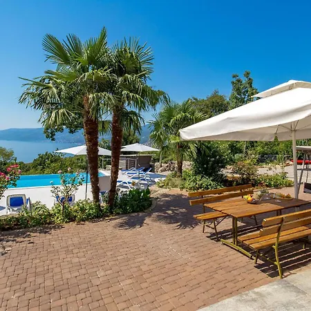 2 Bedroom Beautiful In *