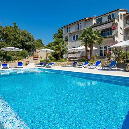 2 Bedroom Beautiful In