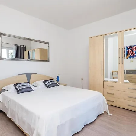 2 Bedroom Beautiful In Rijeka