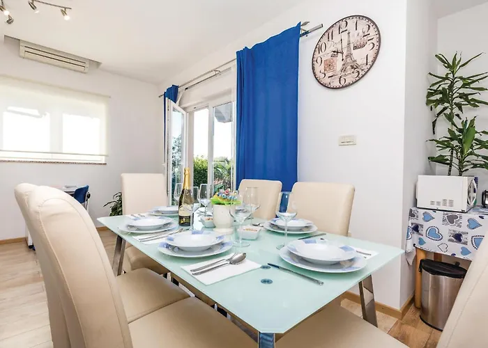 Beautiful In With Wifi Apartment