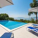 Apartman 2 Bedroom Beautiful In *