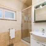 2 Bedroom Beautiful In Apartman *