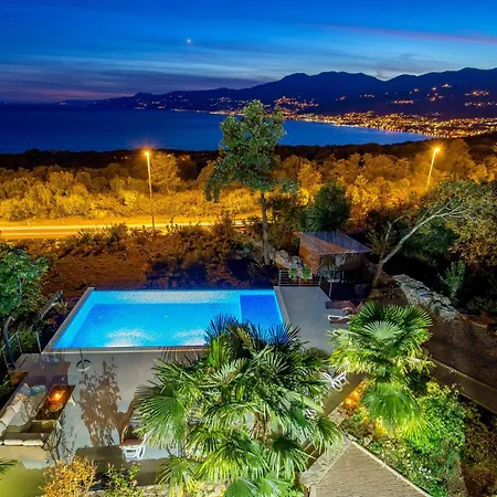 2 Bedroom Beautiful In