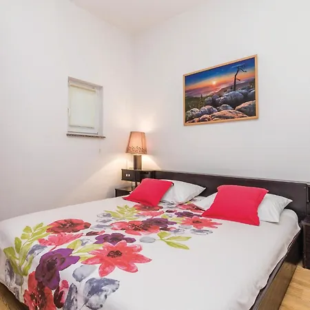 2 Bedroom Beautiful In * Fiume